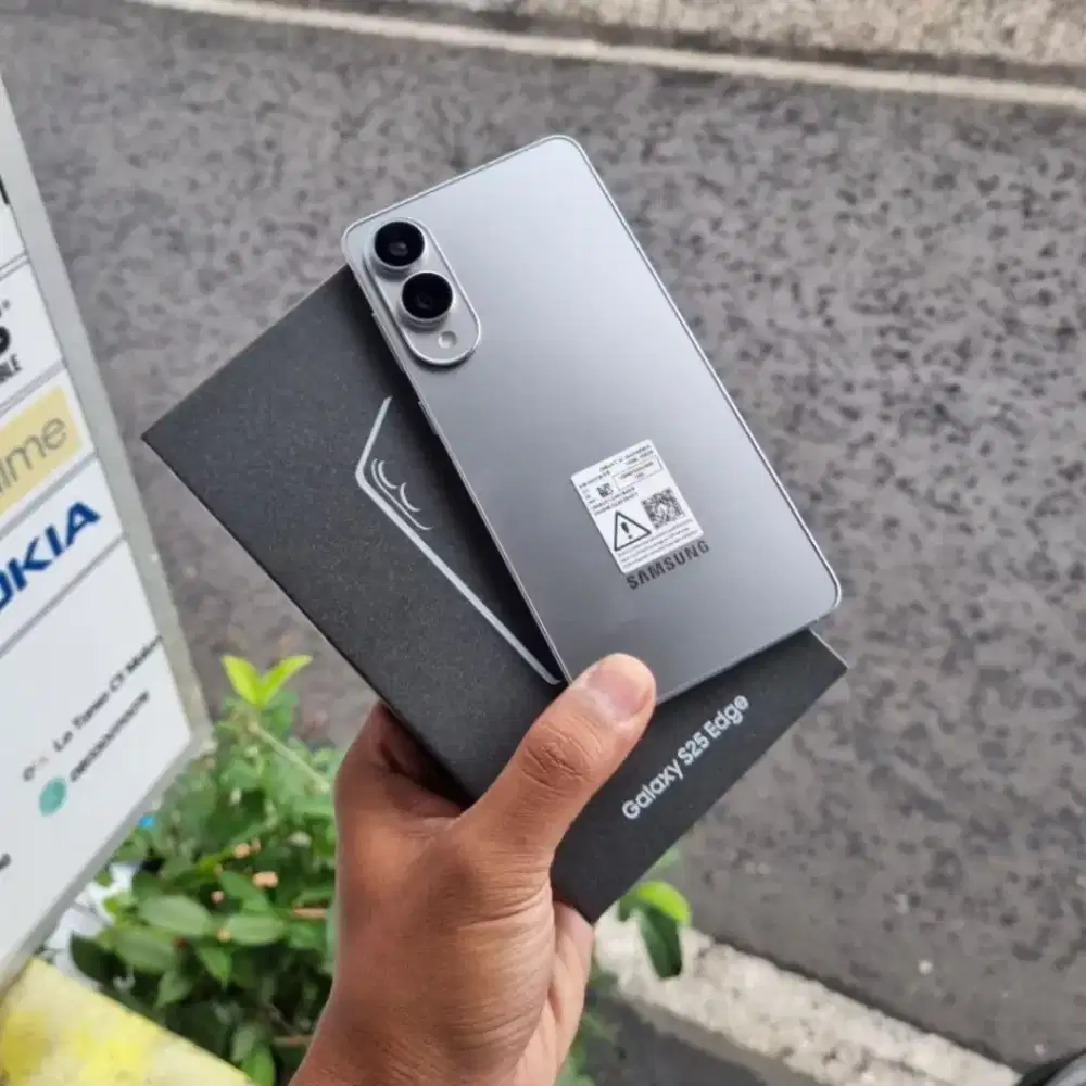 Samsung S25 Edge 12/256 GB Like New Full Ori  Garansi 31 08 2026