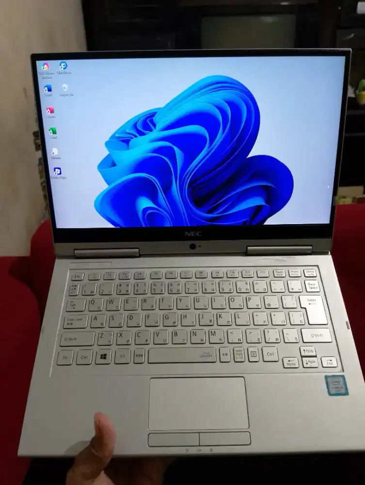 Laptop nec i5 gen 6 coding editing
