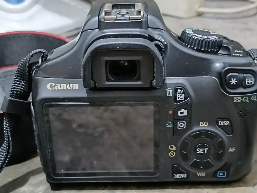 Camera Canon 1100D