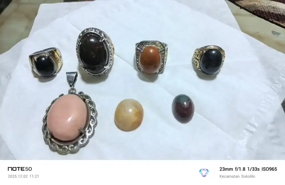 Cincin batu akik tua