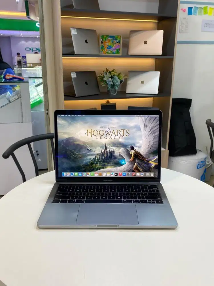 MacBook Pro 13 inc 2019 i5 8/256GB