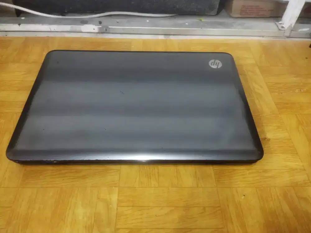 hp pavilion G4 grey 
AMD A4-3305M Apu
Ram 4gb
HDD 500gb
14inc