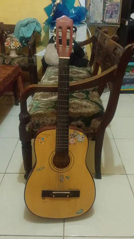 Gitar Mahagoni Bekas Like New
