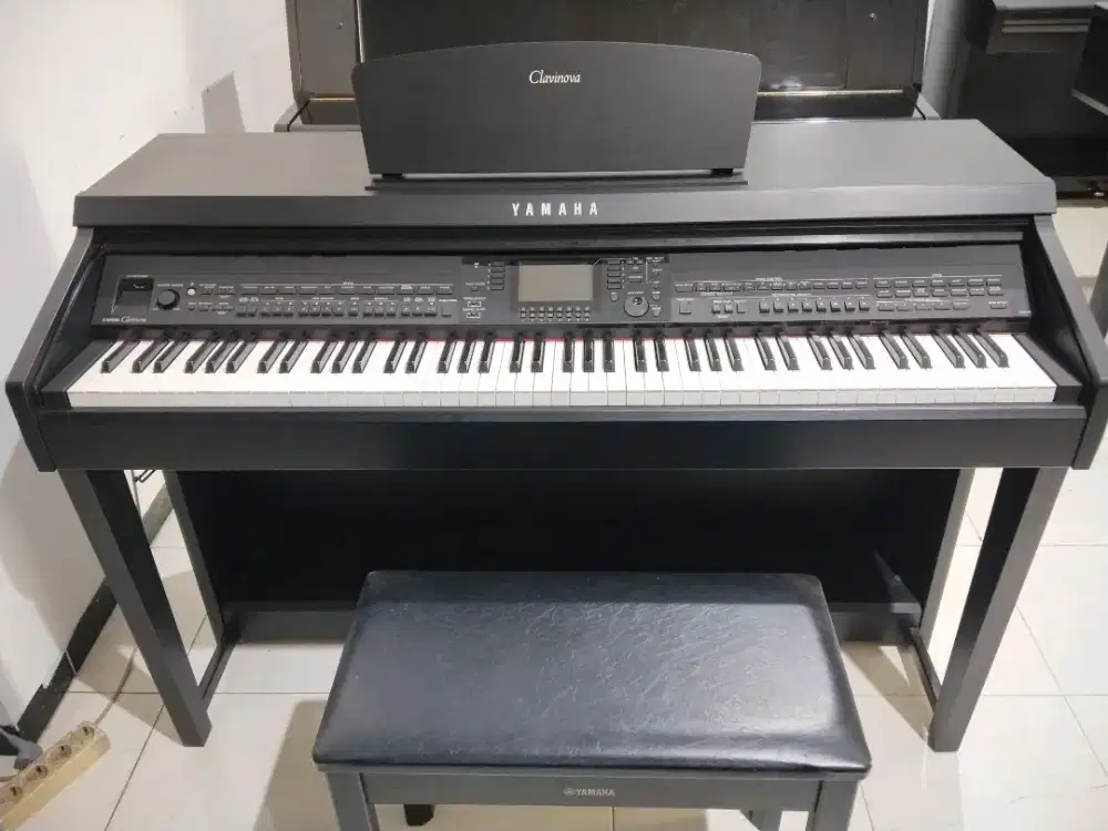 Piano digital Yamaha Clavinova CVP-701