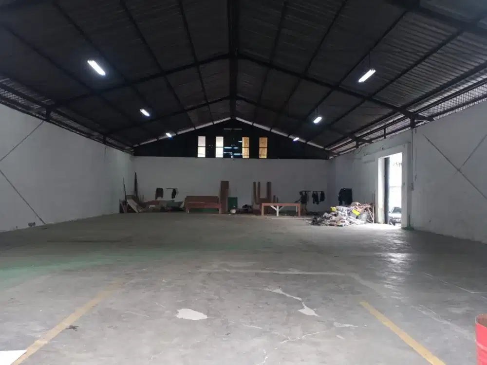 Disewakan Gudang Luas siap Pakai Lokasi strategis di Soekarno Hatta Bandung
