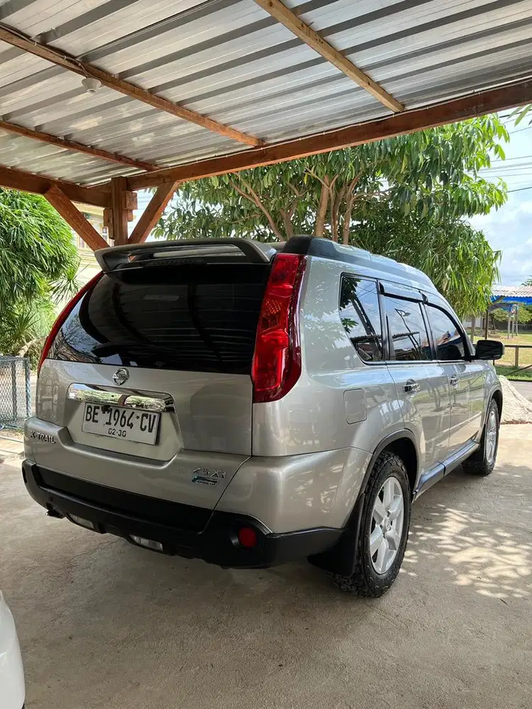 Nisan X-trail XT AT 2.5 tahun 2010