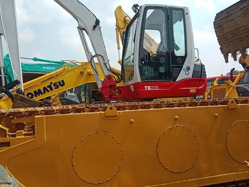 Dijual Excavator Amphibious Merk Takheuci TB235