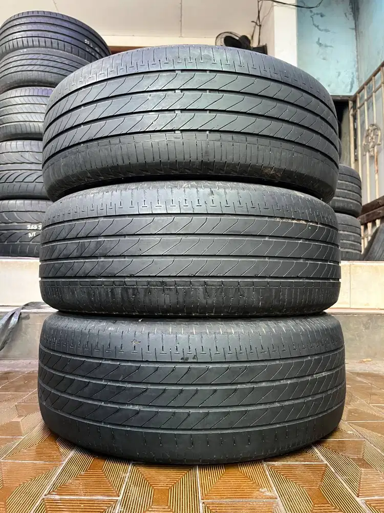 Ban Bridgestone Turanza T005A  215 55 r17 3Pcs