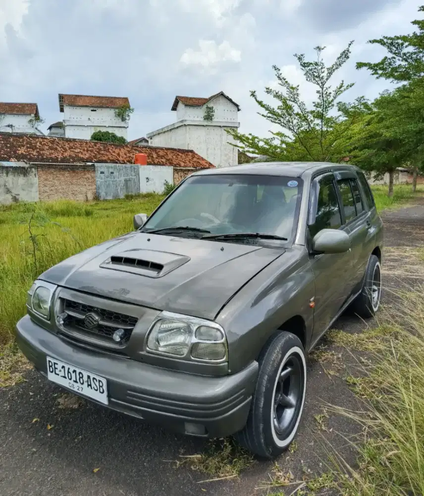 Grand Escudo 1600cc manual tahun 2004