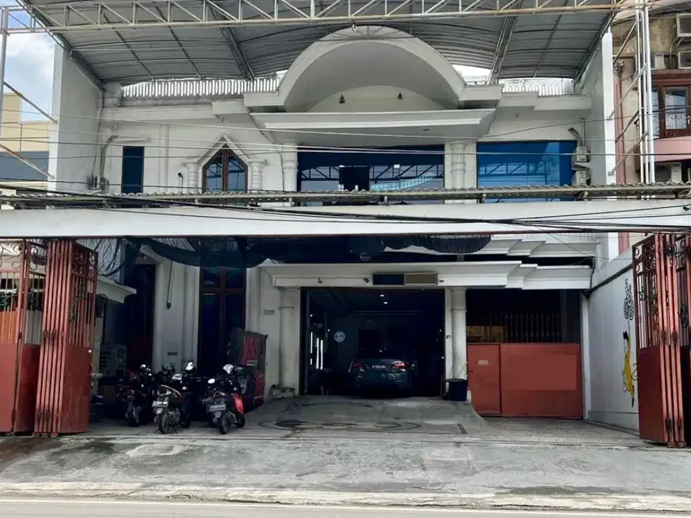 *Dijual Bangunan Komersial, Rumah di Raya Biliton*