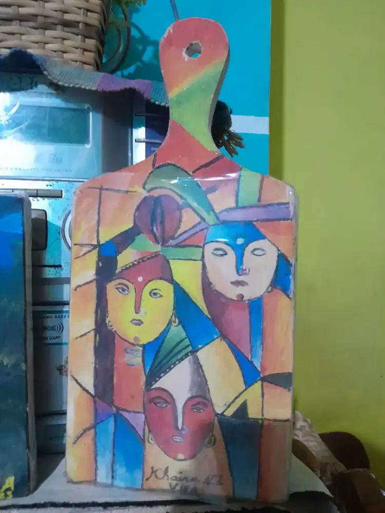 Talenan Kayu Lukis – Desain “Faces Abstract Colorful”
