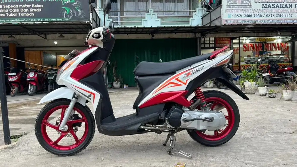 Xeon Pajak Hidup Ganteng