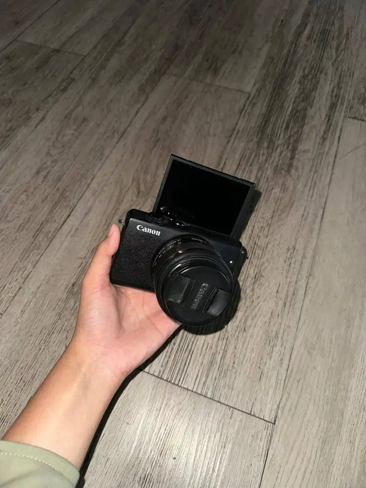 KAMERA CANON M200 + KIT