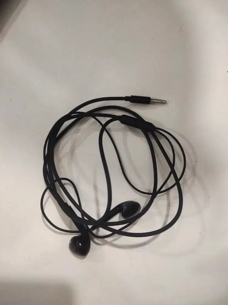 Headset Kabel Hitam