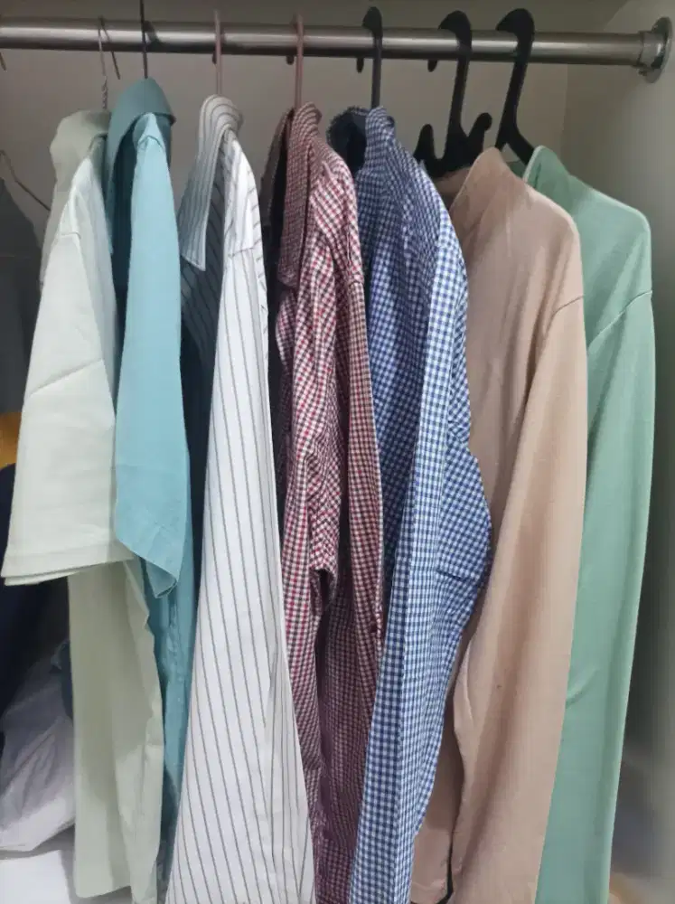 Baju dan Kaos Panjang ada 6 item. (masih ada)