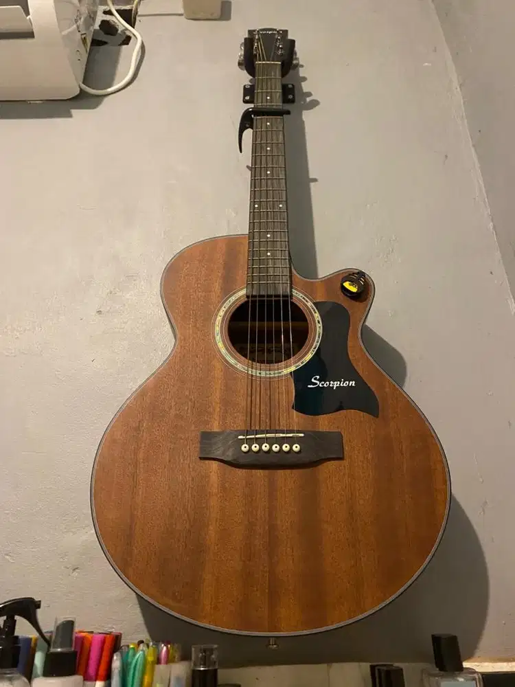 Guitar Acoustic Scorpion