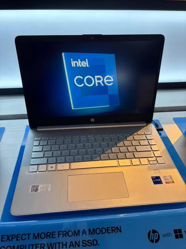 CICILAN LAPTOP HP INTEL CORE I7 8/512 Gb PROMO BUNGA RINGAN