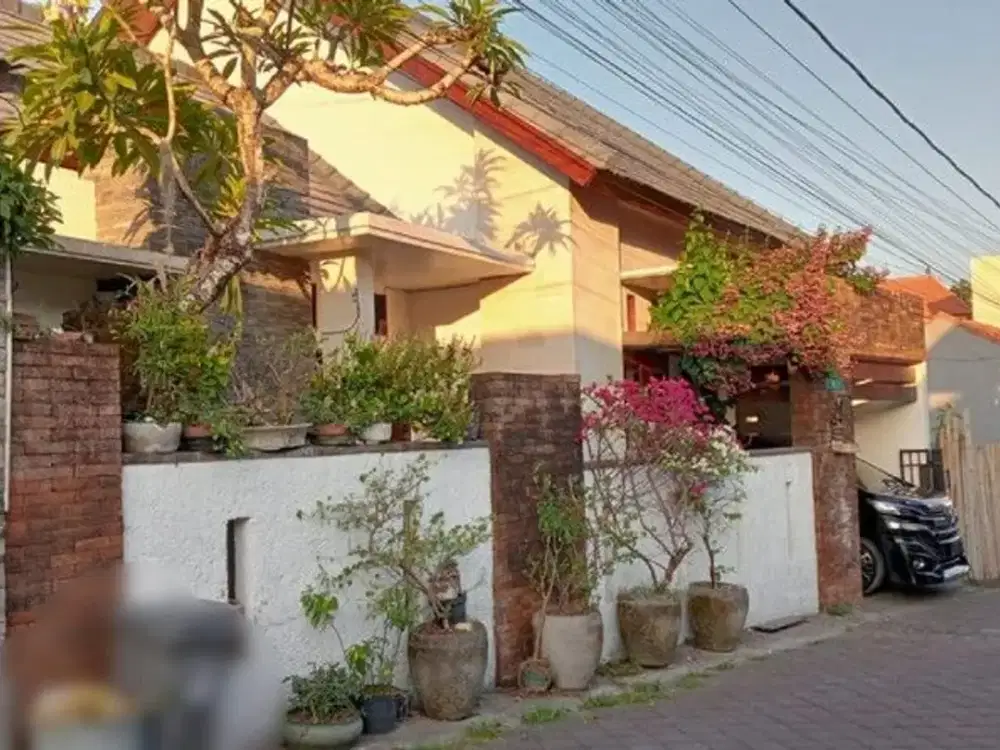 FREEHOLD FOR SALE - Fully-Furnished Modern Villa with Balinese Touch in Heart of Canggu, BALI