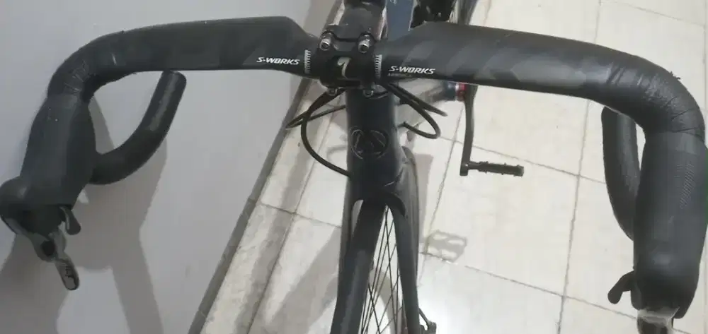 Dropbar Carbon S-Works + Brifter Lt woo  R9  2x11 Speed  Like New