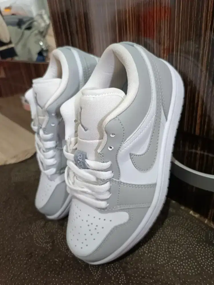 Air Jordan Low Wolf Grey
Size 36½ insole 23,5cm