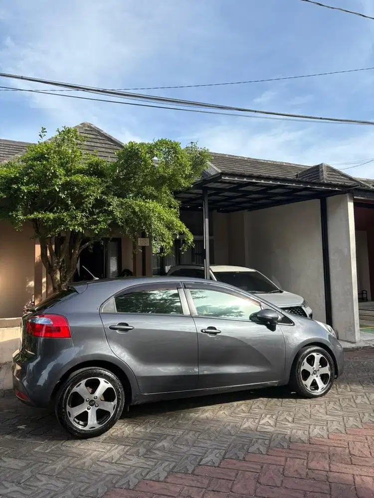 Dijual Kia Rio matic 2014!