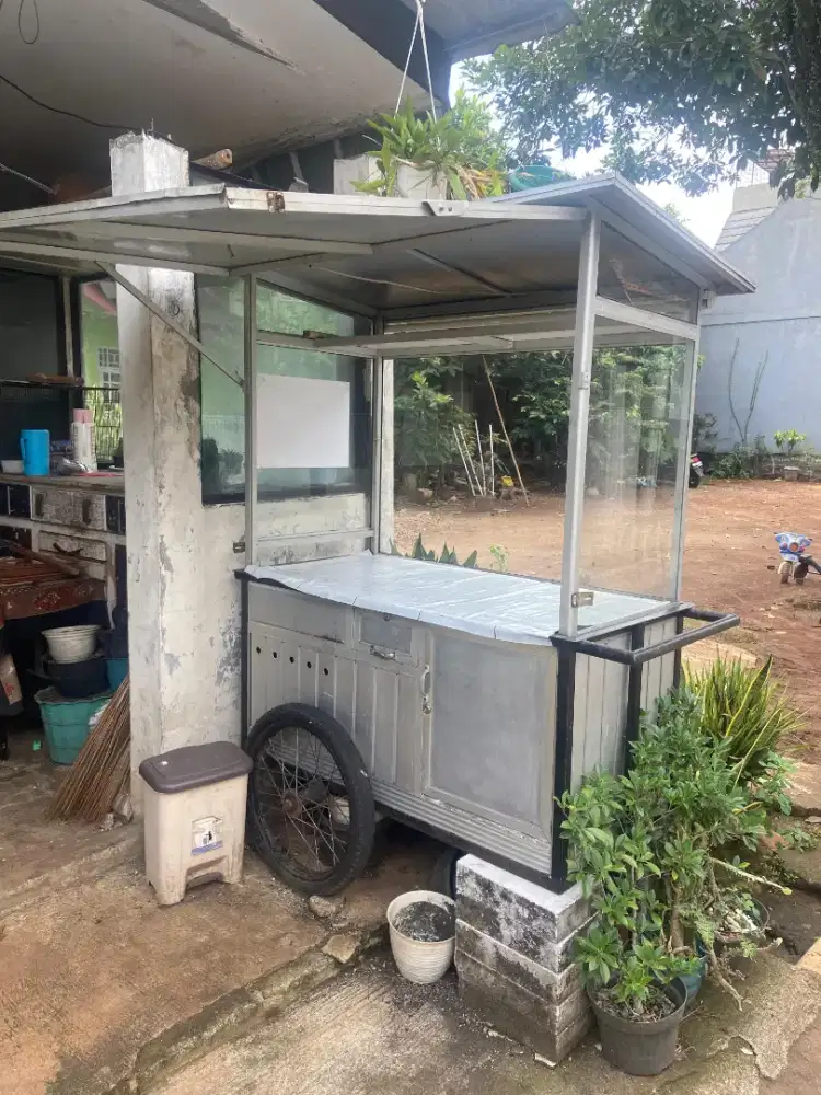 Gerobak jualan kondisi bagus