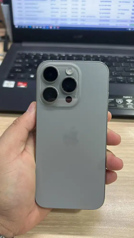 Iphone 15 Pro 128 GB Natural Titanium