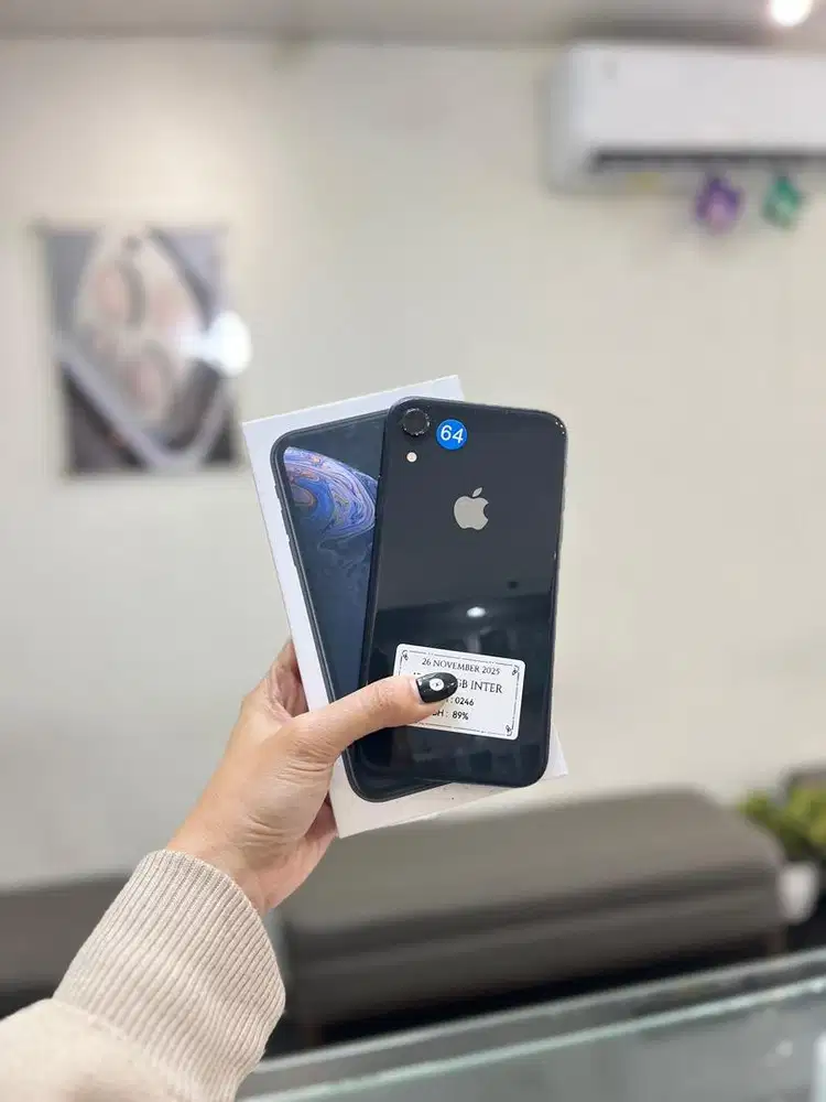 Iphone XR 64GB fullset mulus nominus bergaransi terima tt cod