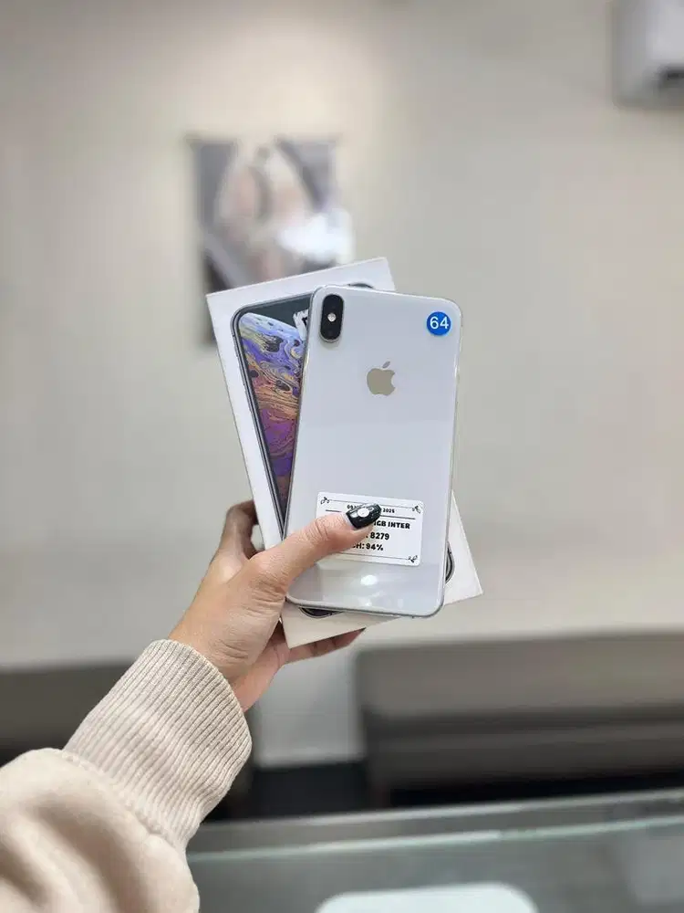 Iphone XS MAX 64GB fullset mulus nominus garansi terima tt cod krrdit