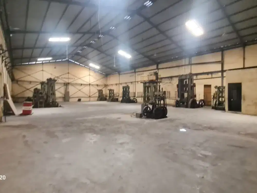 DIJUAL atau DISEWAKAN Gudang Margomulyo 7 Gudang Luas Tanah 6690 m2 LB 5040 m2