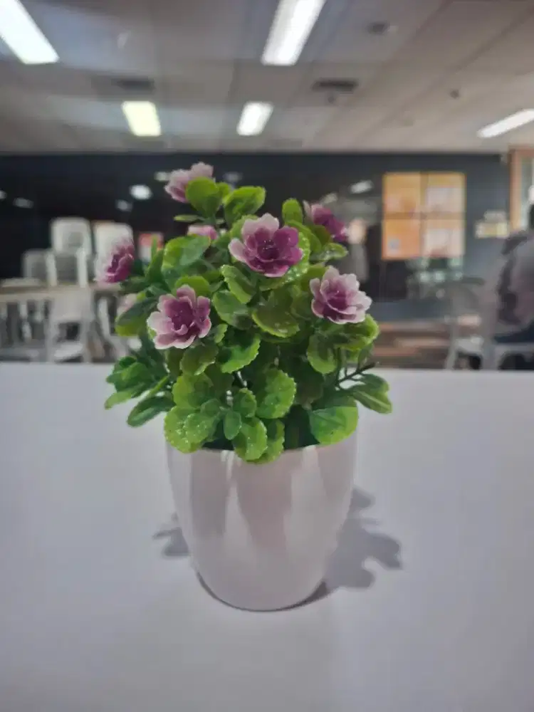 vas bunga cantik untuk dekorasi rumah