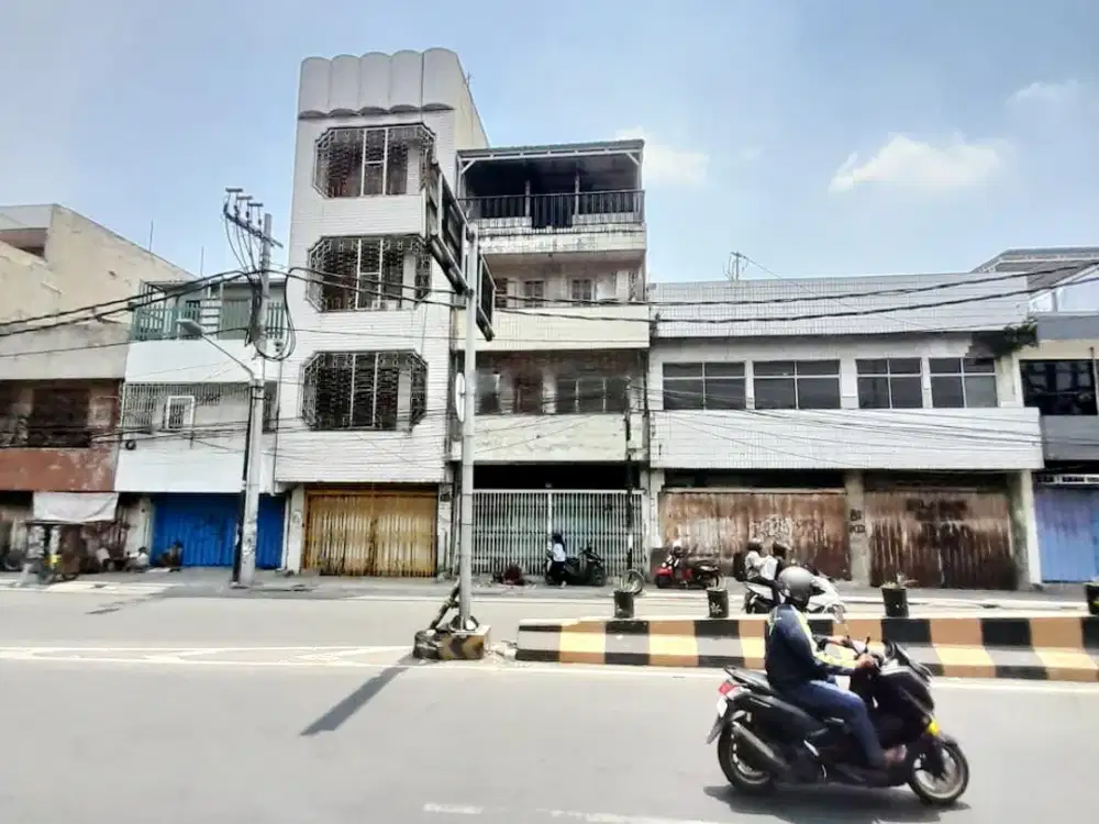 Dijual / Disewakan Ruko 4 lantai Jl. Raya Pasar Kembang Surabaya Pusat
