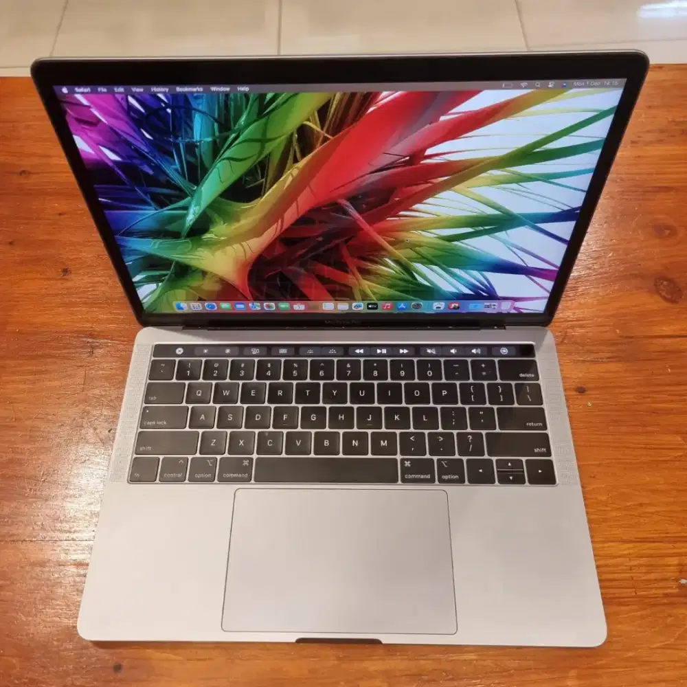 Macbook Pro 13 inch 2018