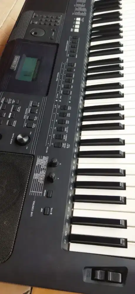 Piano Yamaha DGX 660