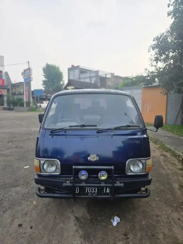 Hiace jadul th 1981 bensin
Mesin bagus sehat
starter cekgur