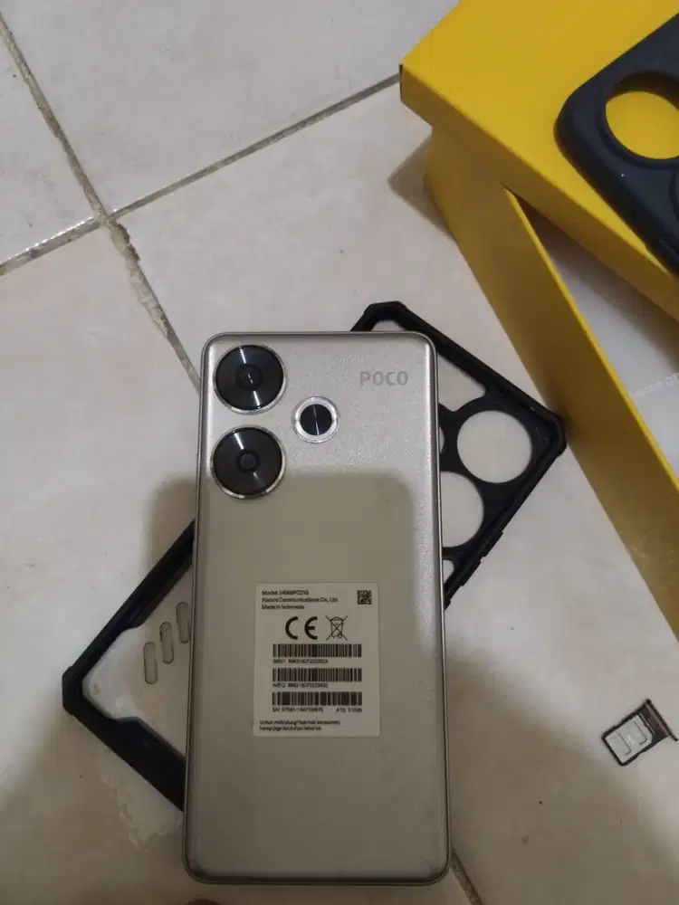 Xiaomi Poco F6 12/512