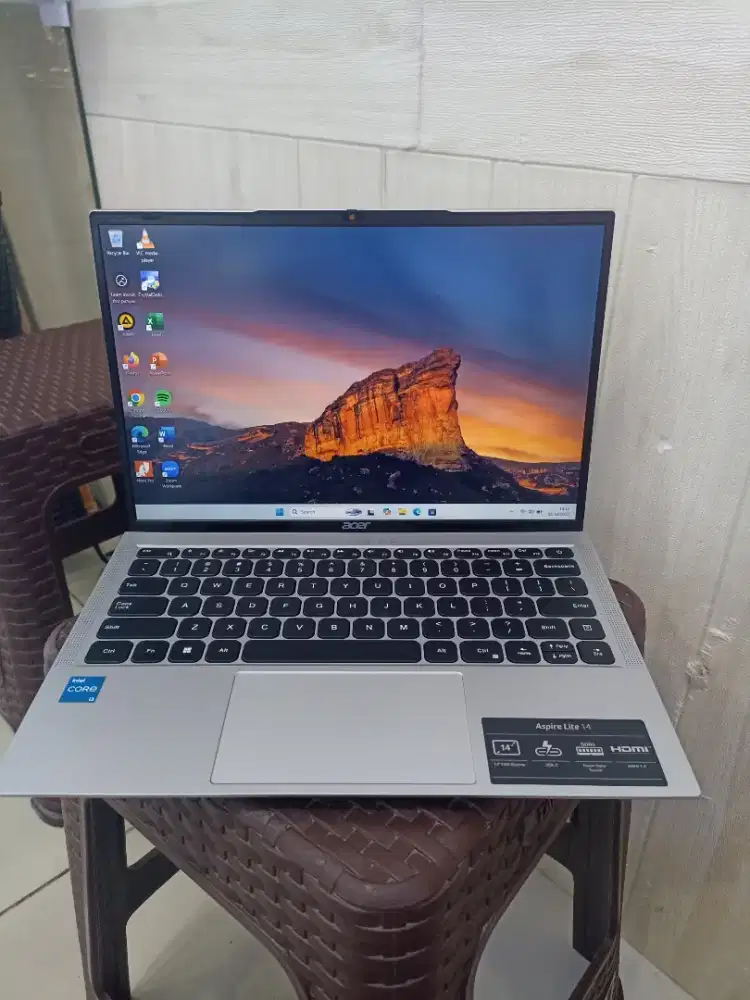 Laptop Acer Aspire Lite AL14 i3-12 8/256 WUXGA