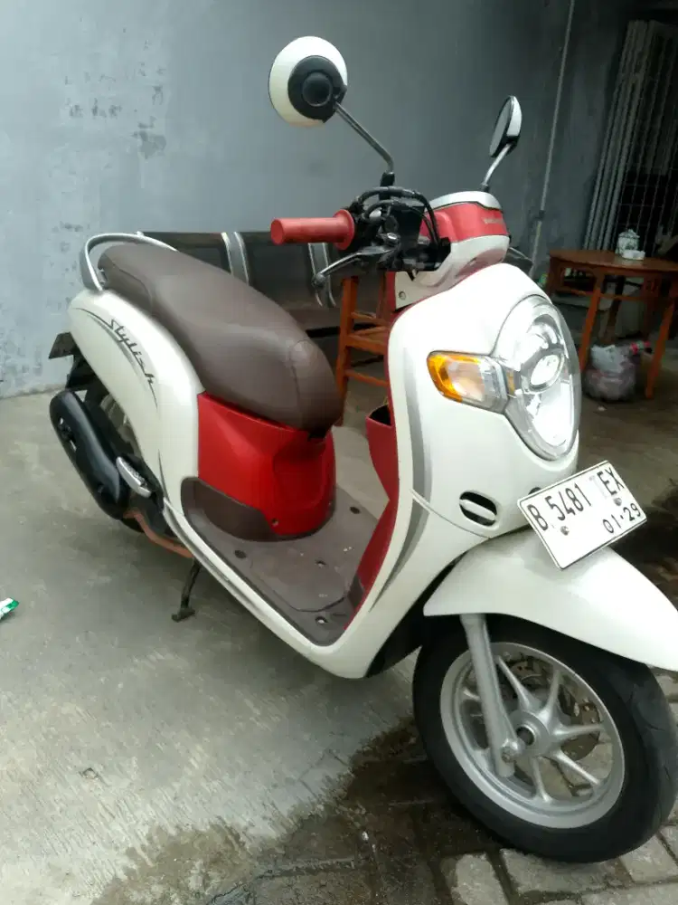 Scoopy stylis THN 2019