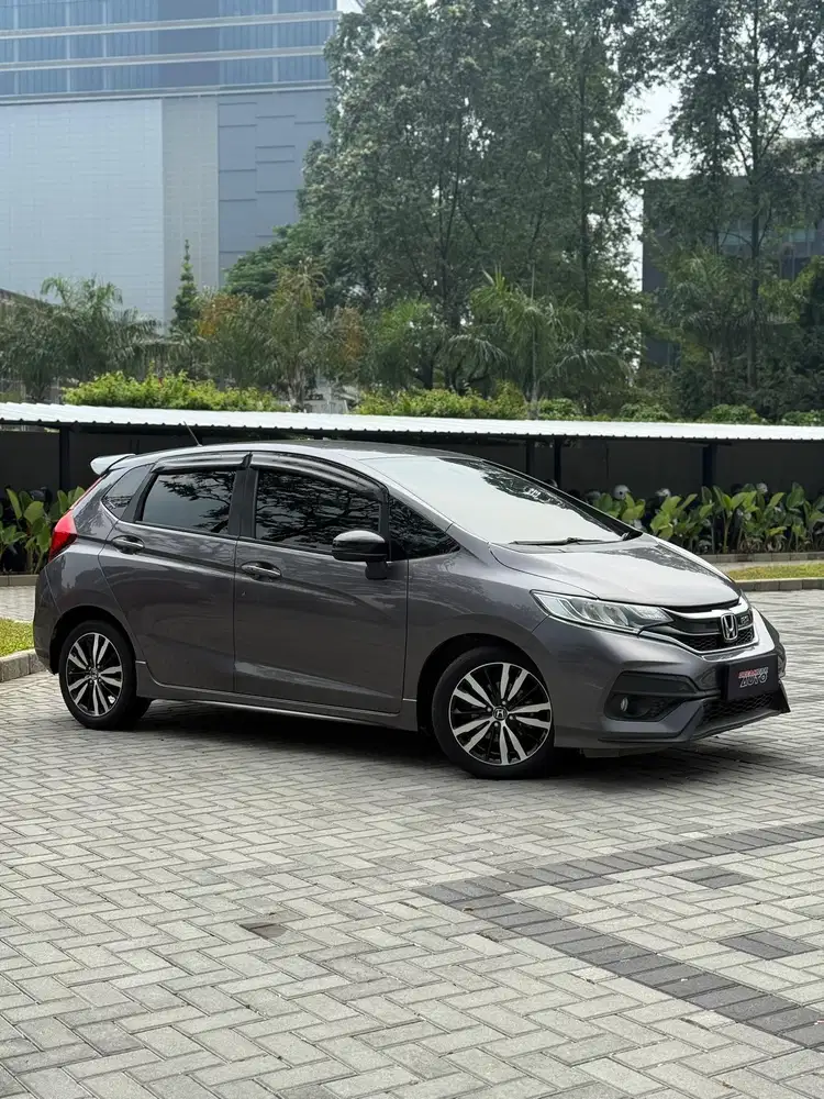 Honda Jazz RS CVT AT NIK 2020 Abu Abu Km 52rb an Brio RS HRV SE E