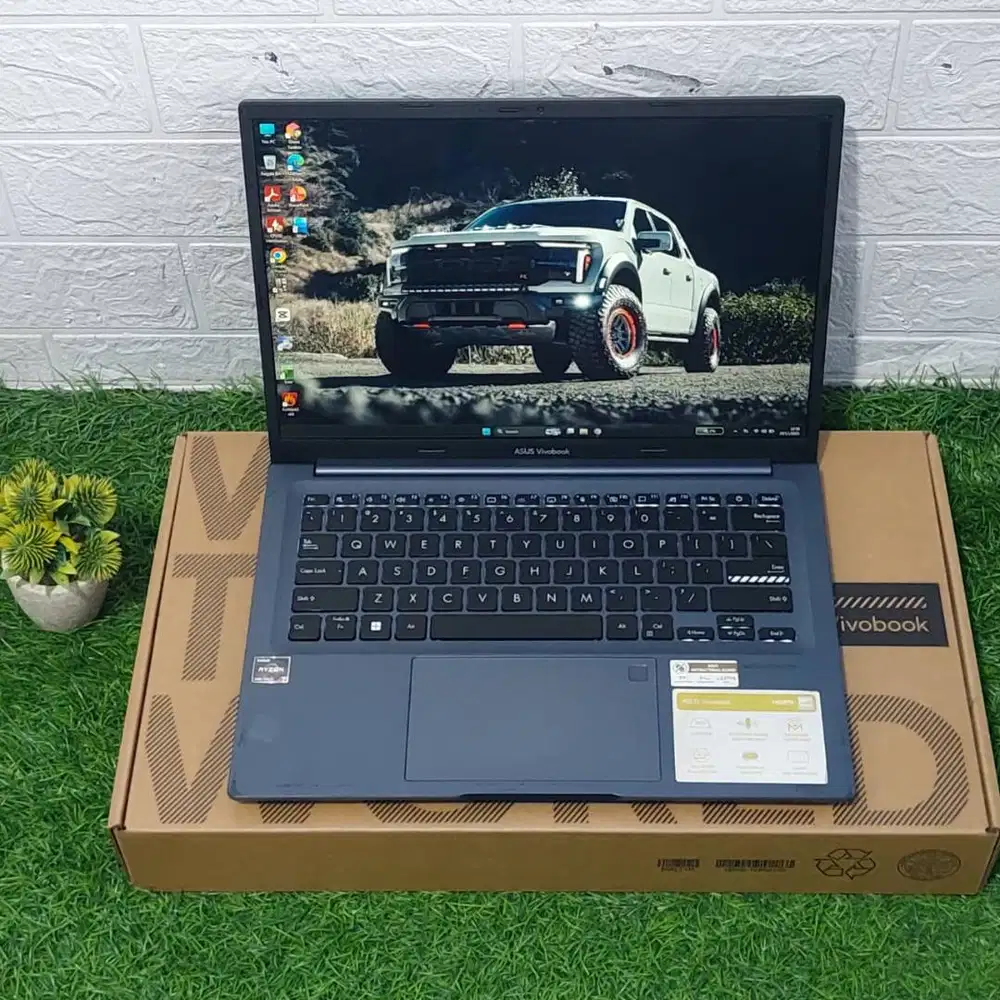 ASIS VIVOBOOK M1403Q RYZEN 7-5800HS RAM 8GB SSD 512GB