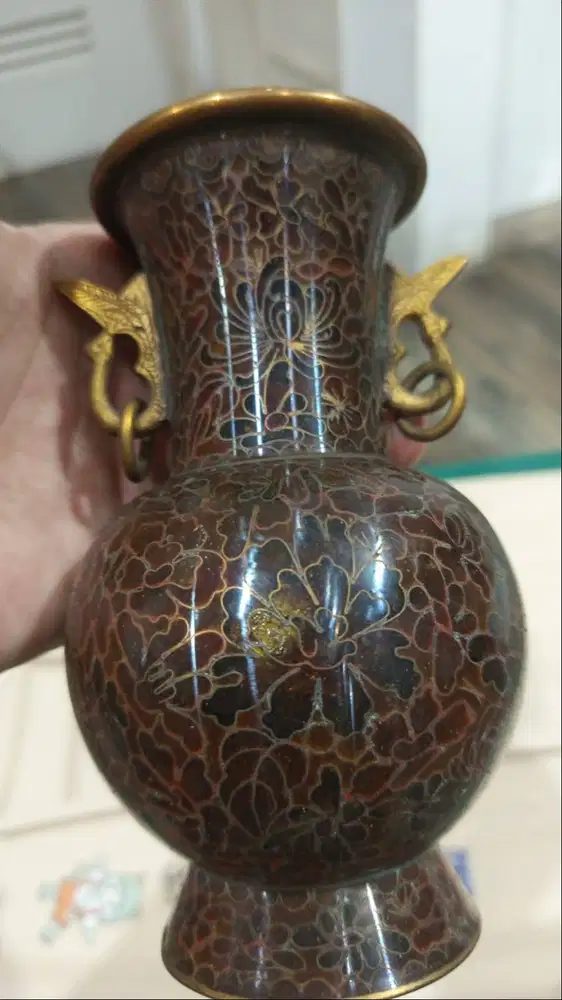 DIJUAL GUCI KUNO CHINA BAHAN KUNINGAN MURAH