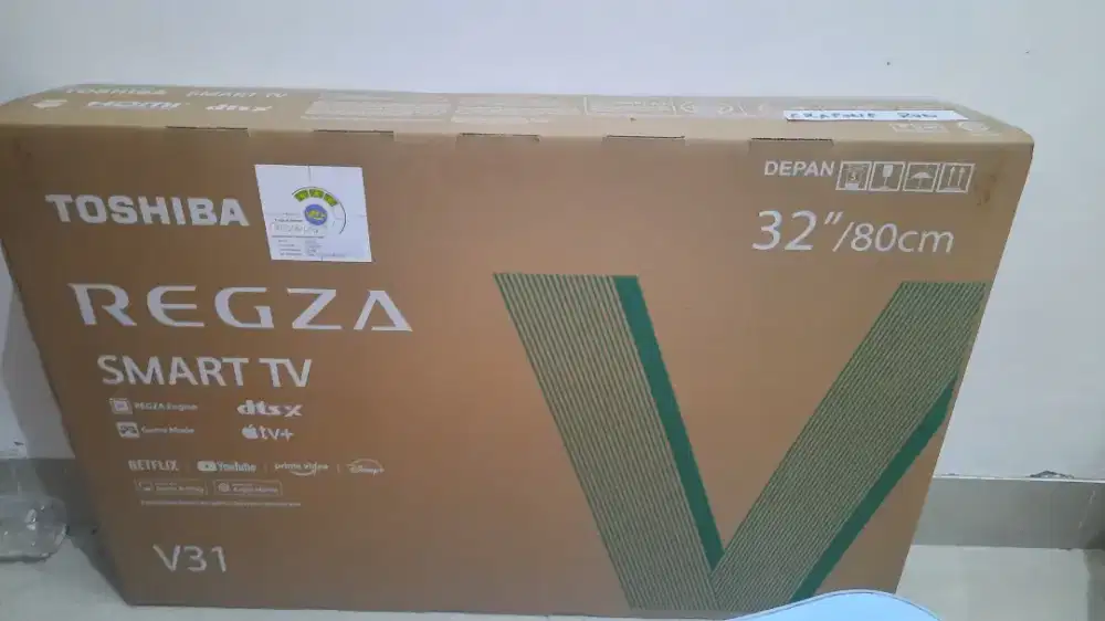 TOSHIBA REGZA 32 INCH