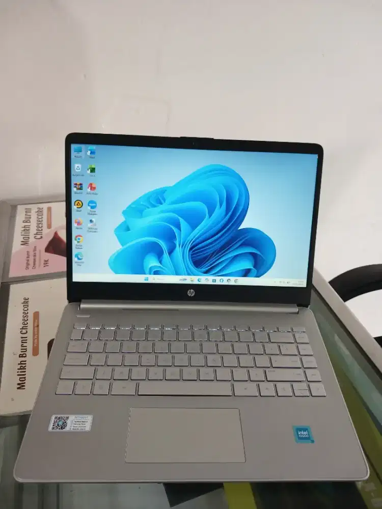 Laptop HP 14s Intel N4500 Ram 4 Ssd 256