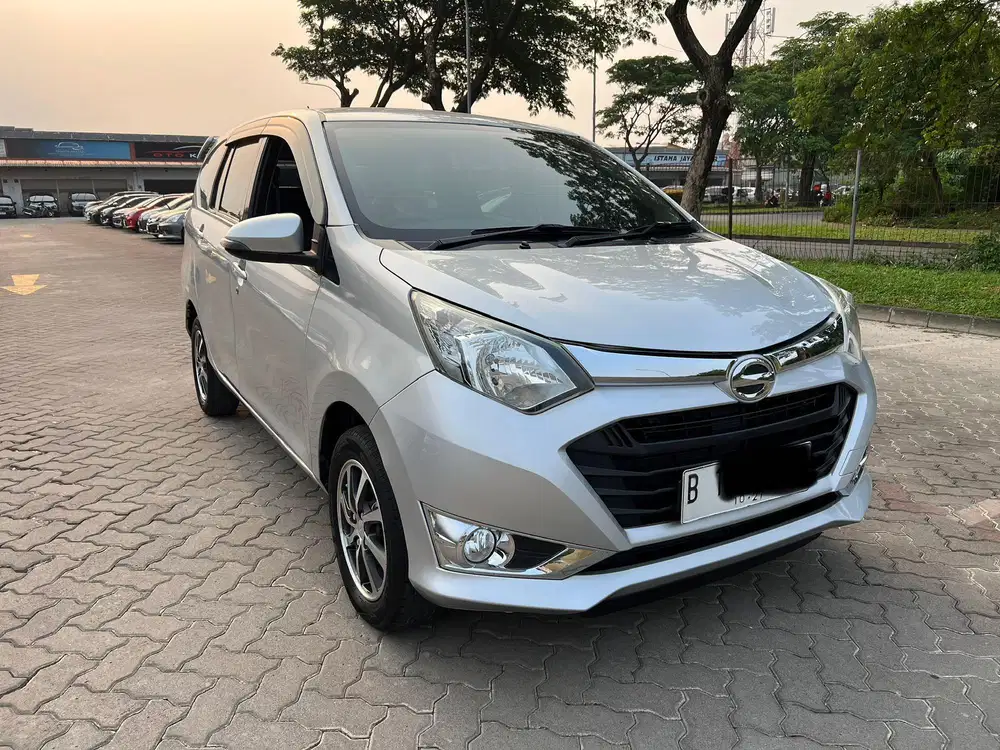Daihatsu Sigra R AT 2017 Silver