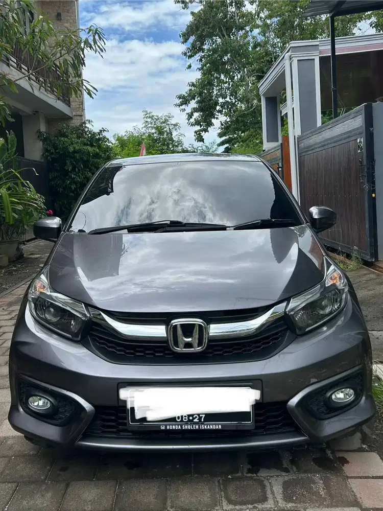 Dijual Cepat!  Honda Brio Satya E CVT 2022 (Matic) Abu-Abu. Plat F.