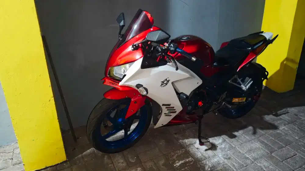 Dijual Honda CBR 150 K45A Lokal Tahun 2015