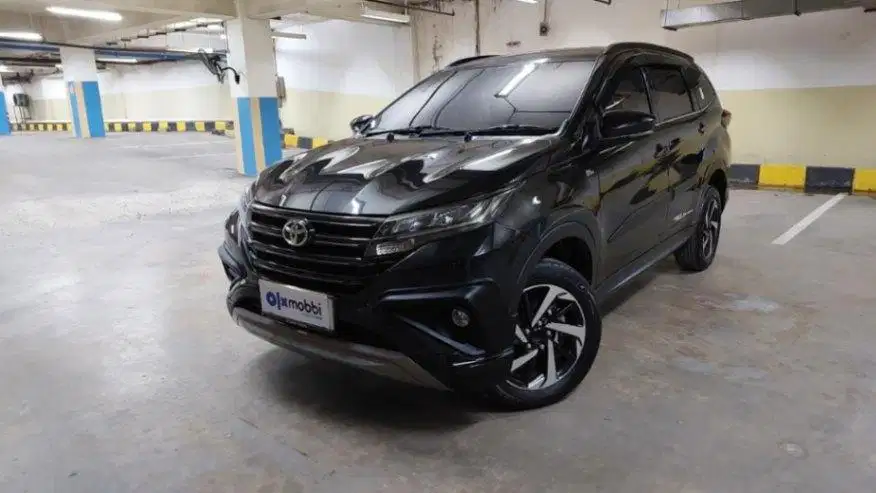 DP Rendah  10JT - Toyota Rush 1.5 TRD Sportivo Bensin-MT 2018 Silver