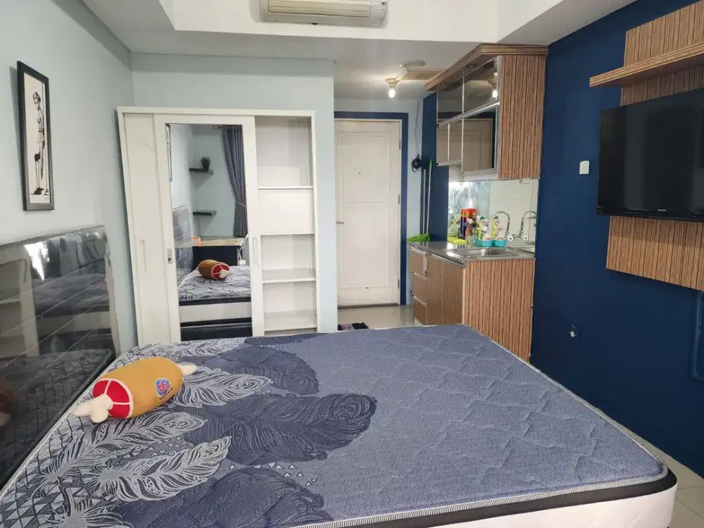ready disewa unit apartemen green lake sunter,studio furnished,ac dan waterheater,luas 20,lantai tengah,view laut priok