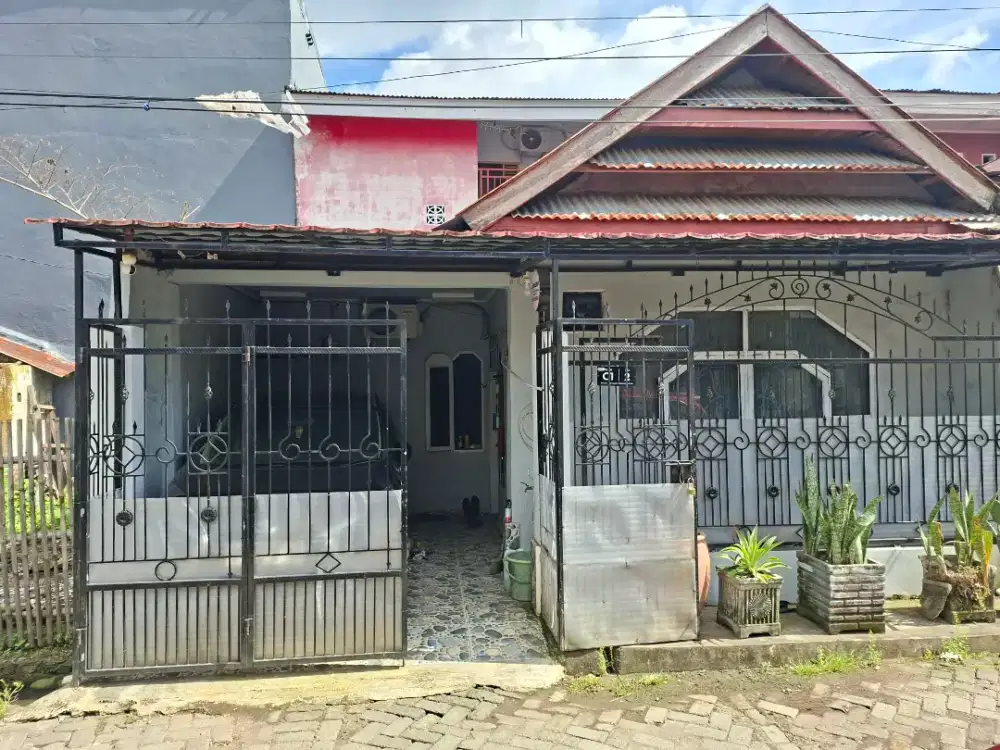 Rumah 2 lantai tingkat belakang