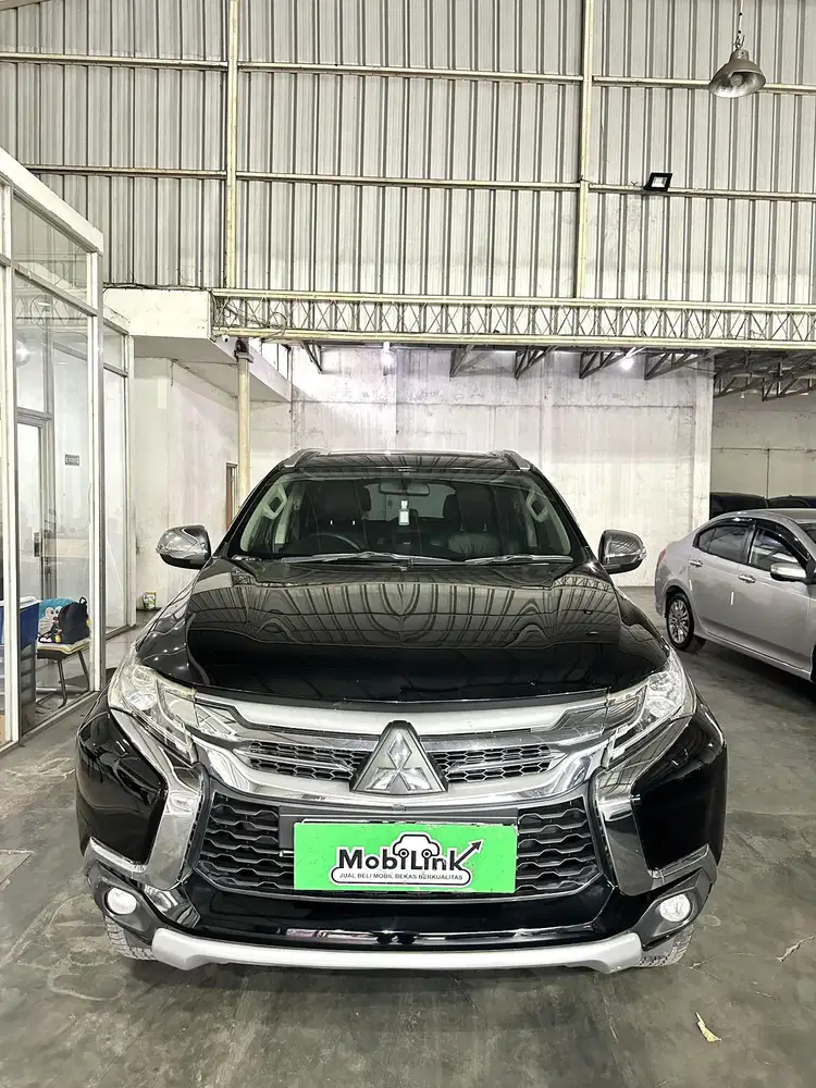 TANGAN 1 DARI BARU, MITSUBISHI PAJERO SPORT DAKAR 4x2 AT / MATIC 2017